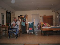 Theater 2003 - Dreistes Stück im Greisenglück